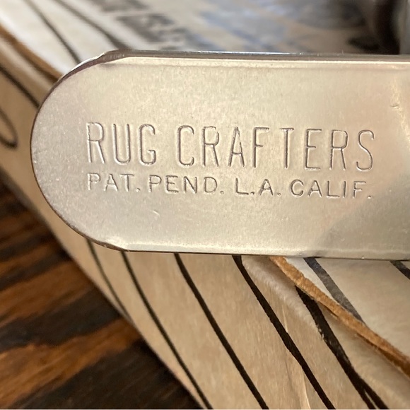 Vintage RUG CRAFTERS Speed Tufting Tool Kit w/ Book “The Art of Speed Tufting” - Picture 4 of 16